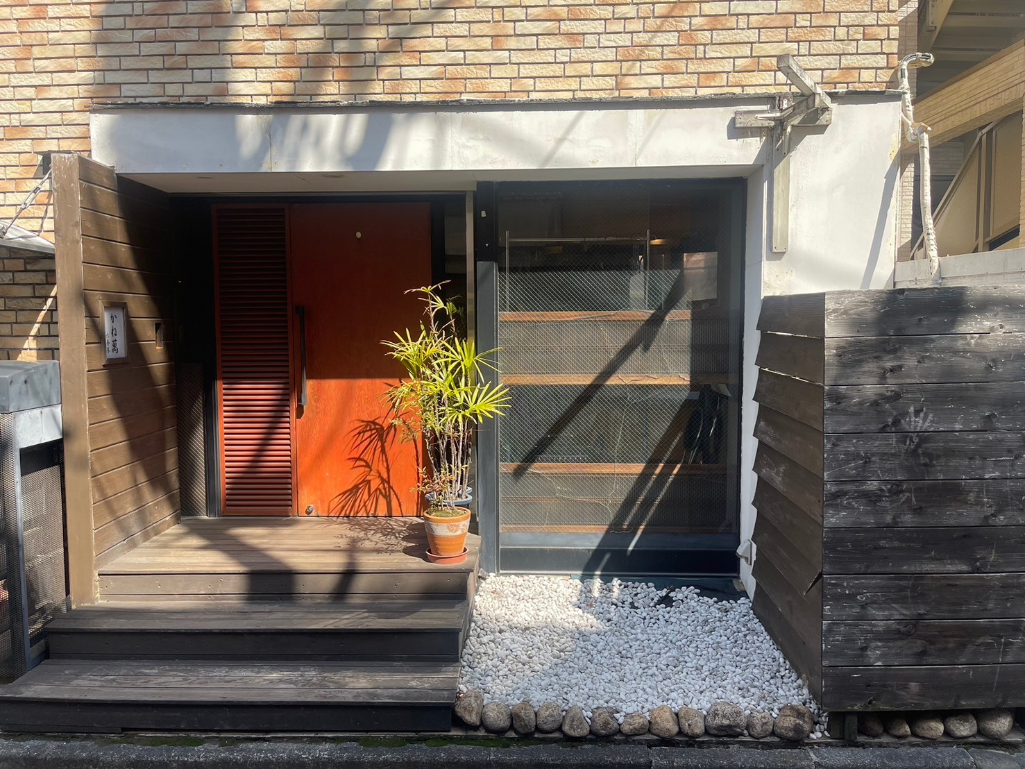 六本木駅徒歩2分！路面居酒屋居抜き物件